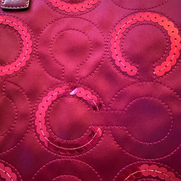 Coach signature C sequin satin tote - Picture 4 of 11